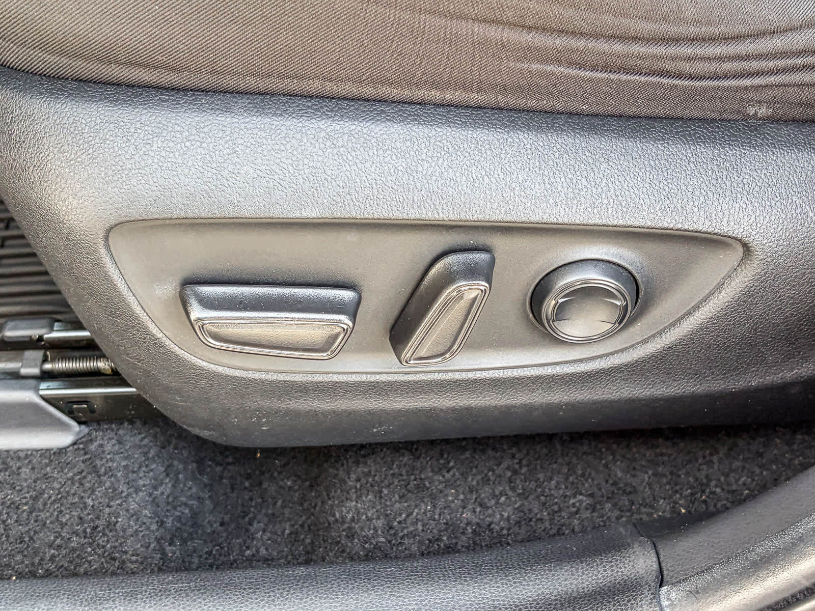 Thumbnail: 2021 Toyota RAV4 - 21