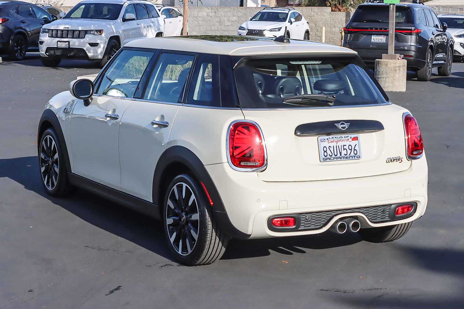 2020 Mini Cooper 4 Door Hardtop S photo 2