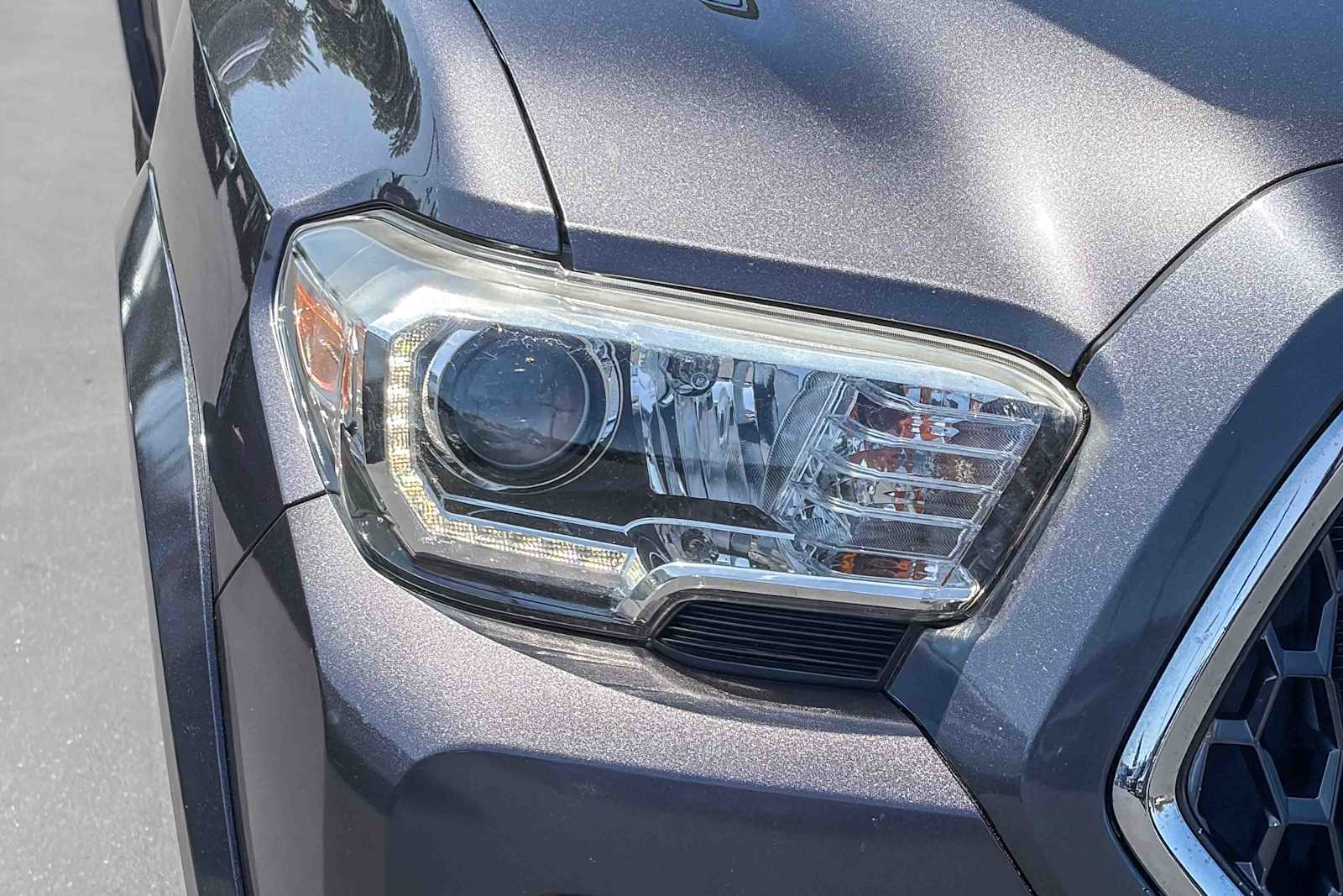 2018 Toyota Tacoma TRD Sport V6 photo 6