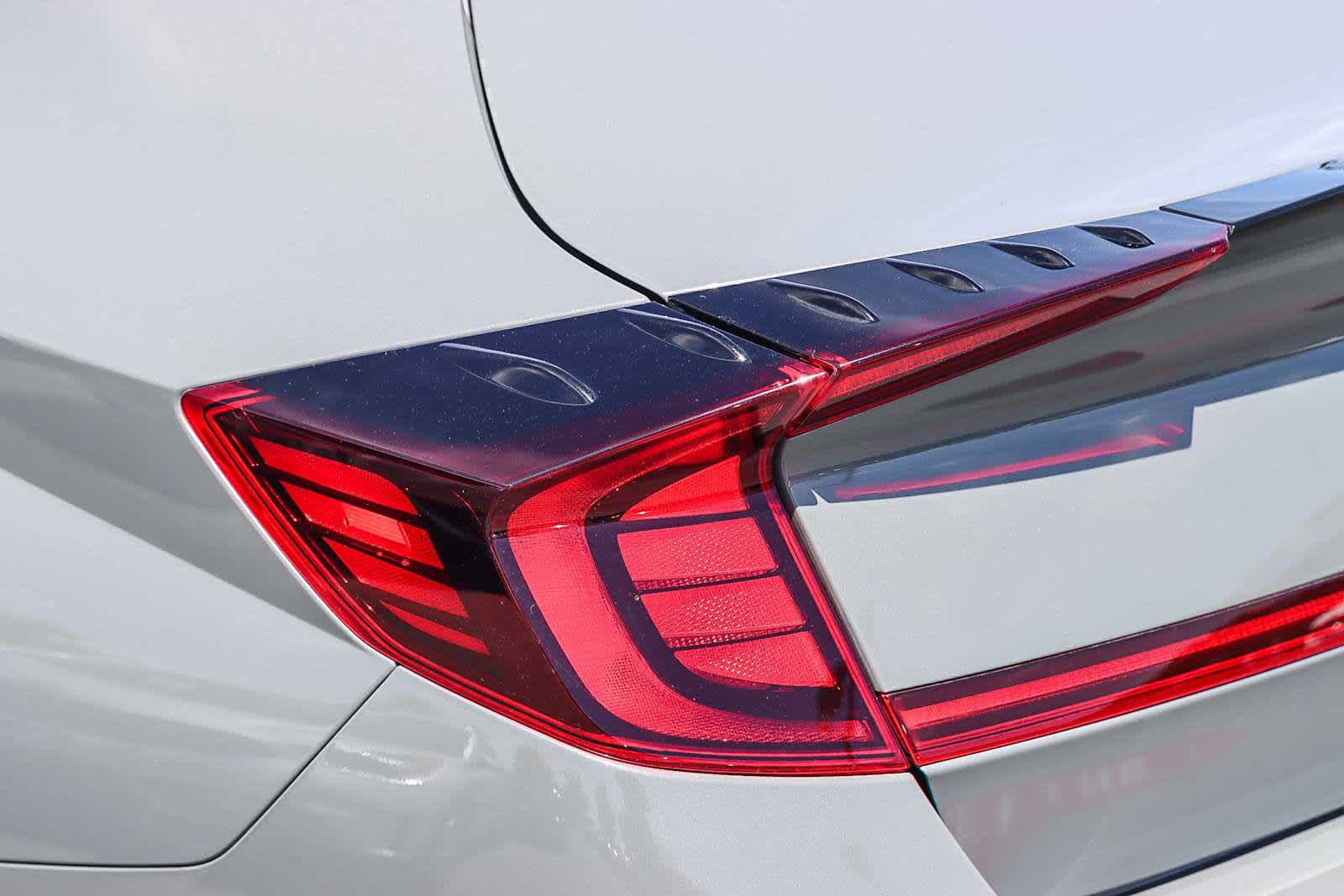 Thumbnail: 2023 Hyundai Sonata - 22