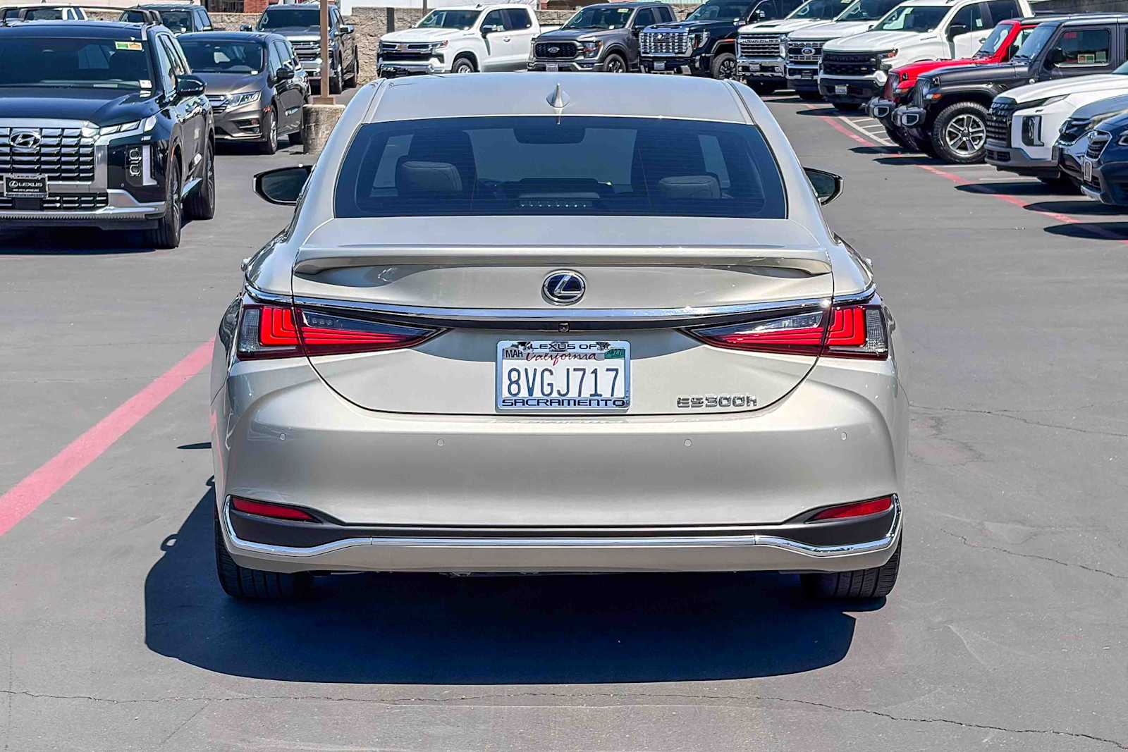 Thumbnail: 2021 Lexus ES - 3