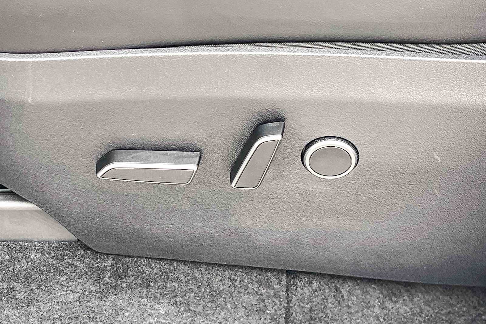 Thumbnail: 2023 Tesla Model Y - 20