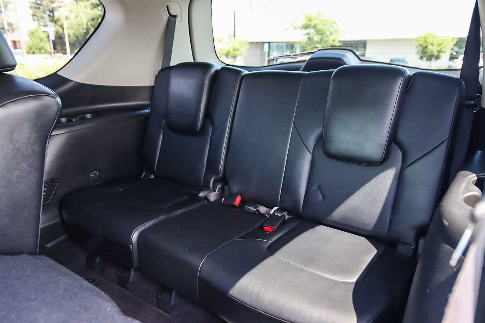 Thumbnail: 2011 INFINITI QX56 - 28
