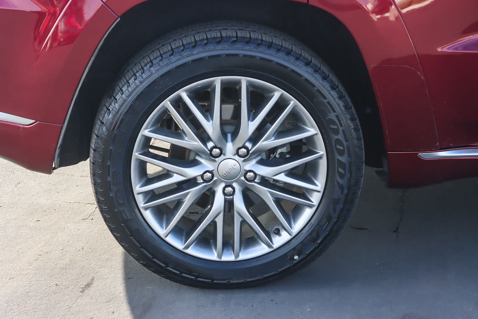 Thumbnail: 2017 Jeep Grand Cherokee - 10