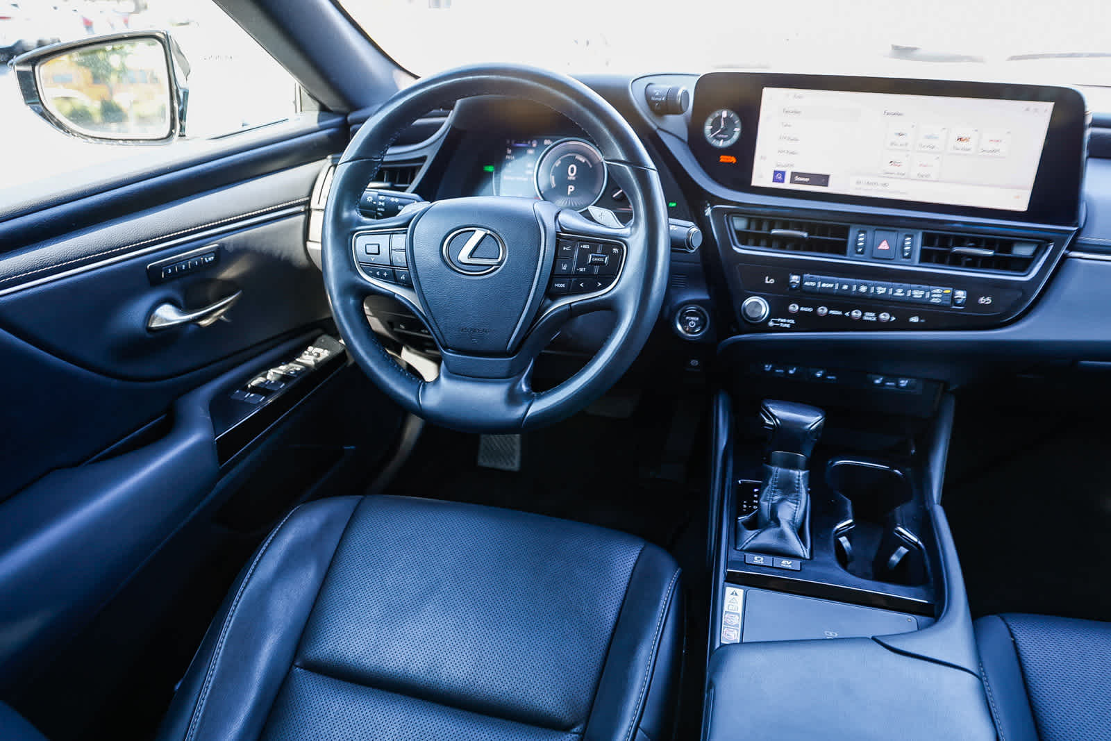 Thumbnail: 2023 Lexus ES - 14