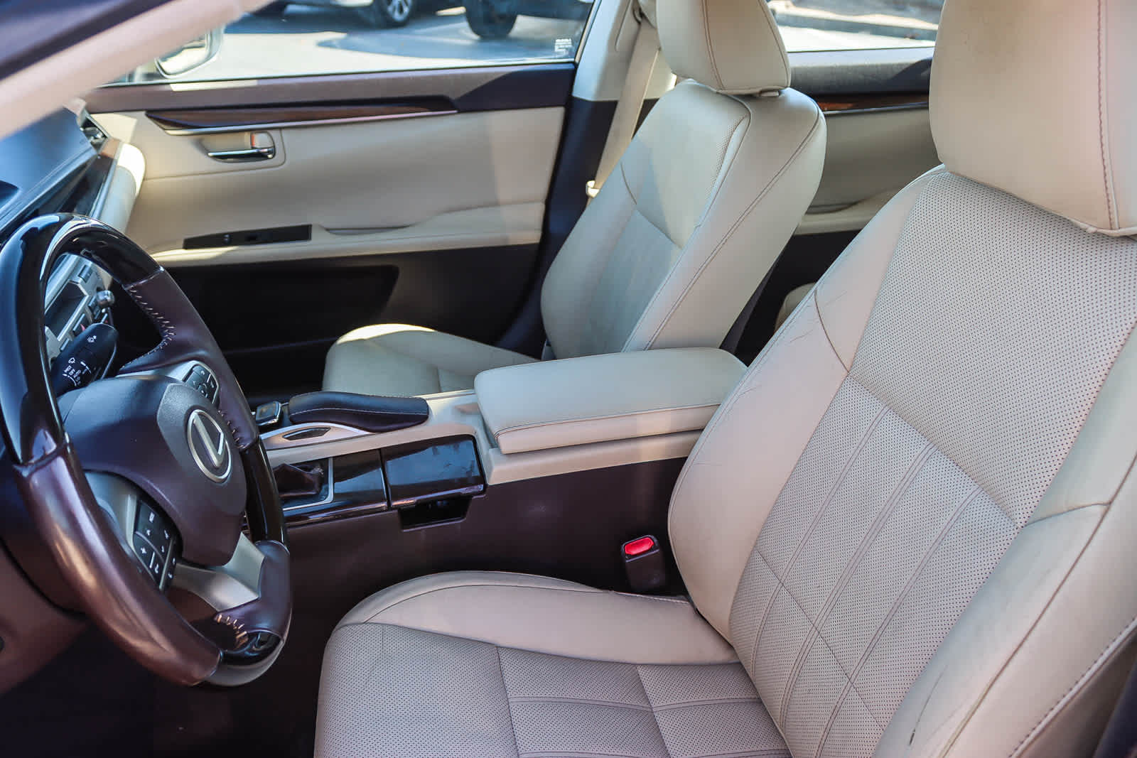 Thumbnail: 2017 Lexus ES - 17