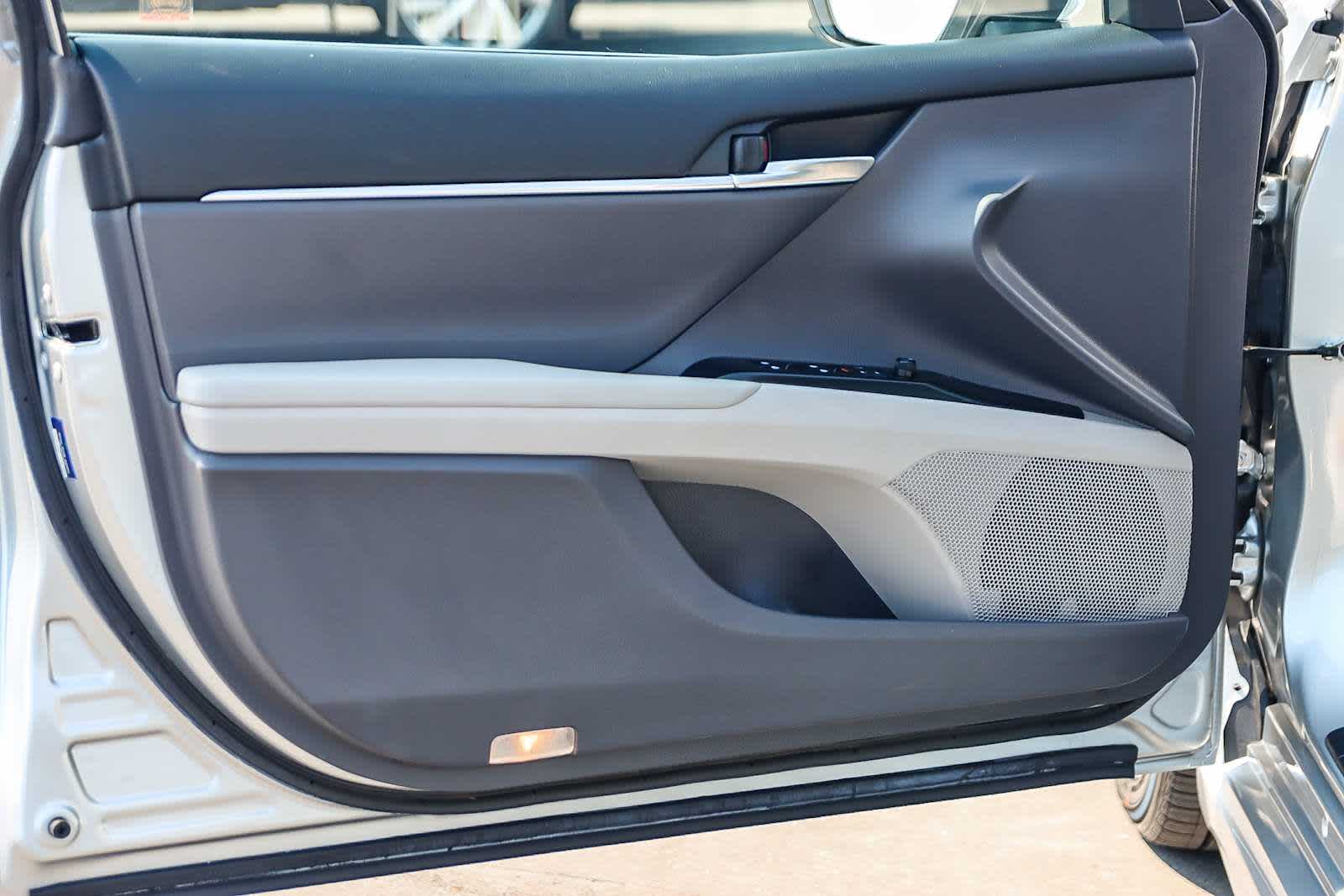 Thumbnail: 2018 Toyota Camry - 27