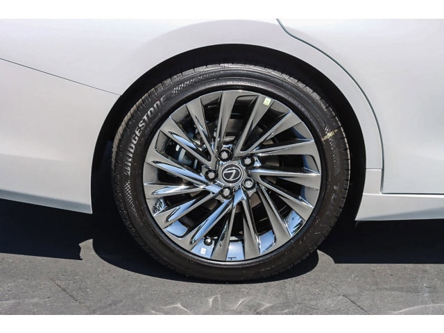 Thumbnail: 2025 Lexus ES - 10