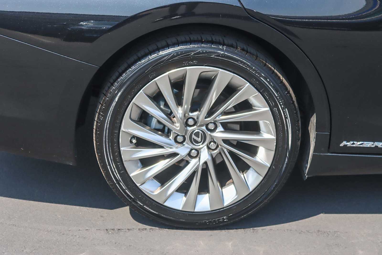 Thumbnail: 2019 Lexus ES - 10