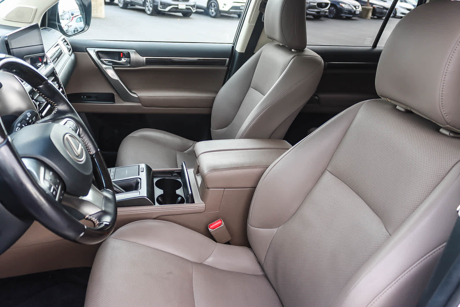 Thumbnail: 2022 Lexus GX - 17