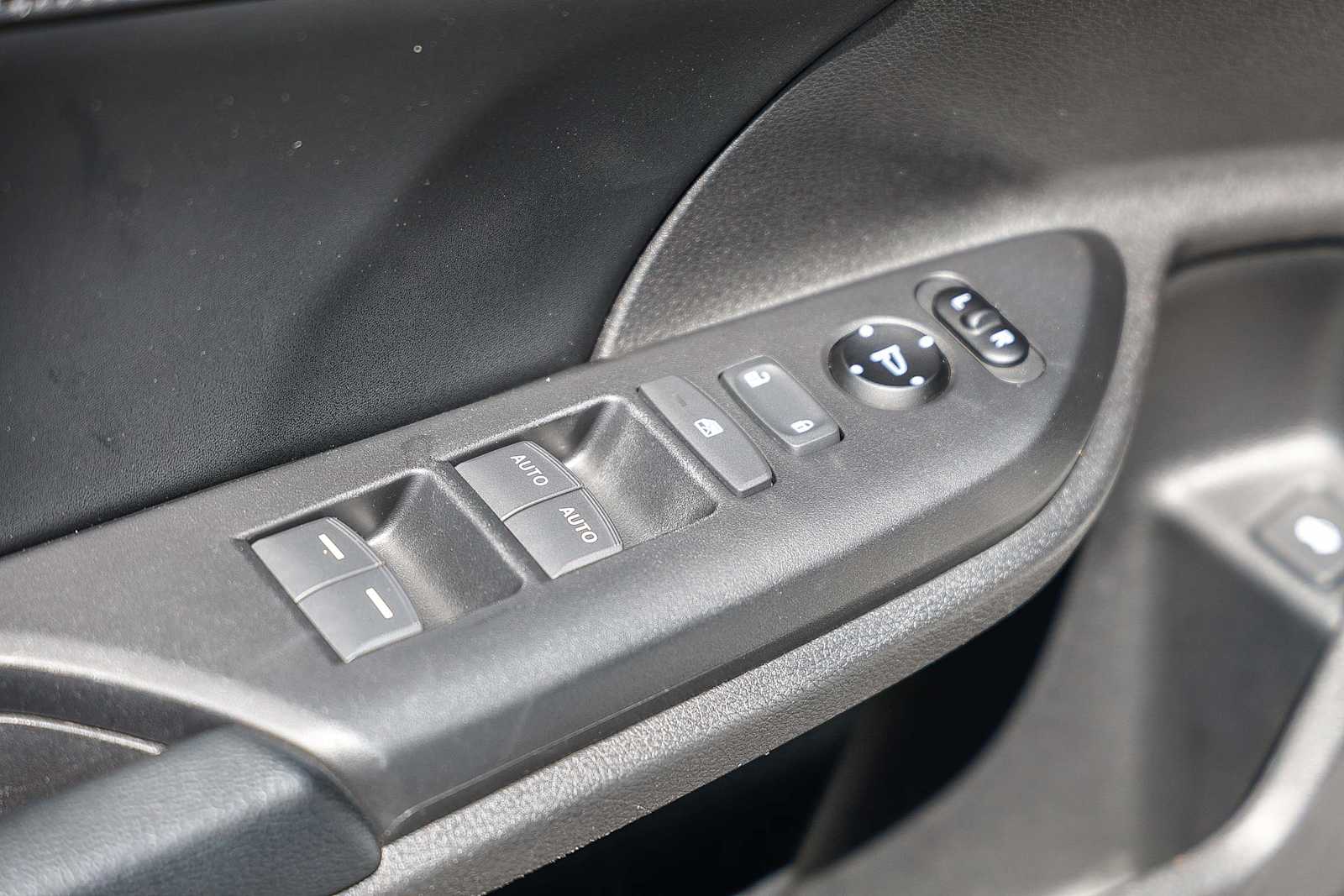 Thumbnail: 2020 Honda Insight - 32