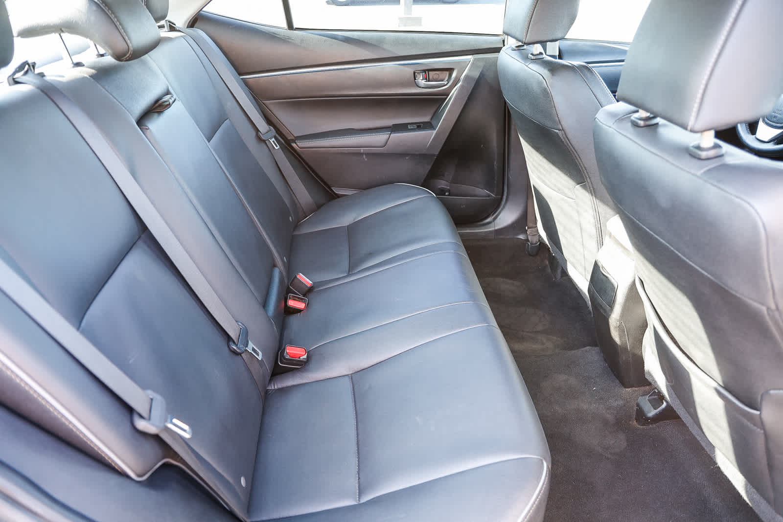 Thumbnail: 2015 Toyota Corolla - 23