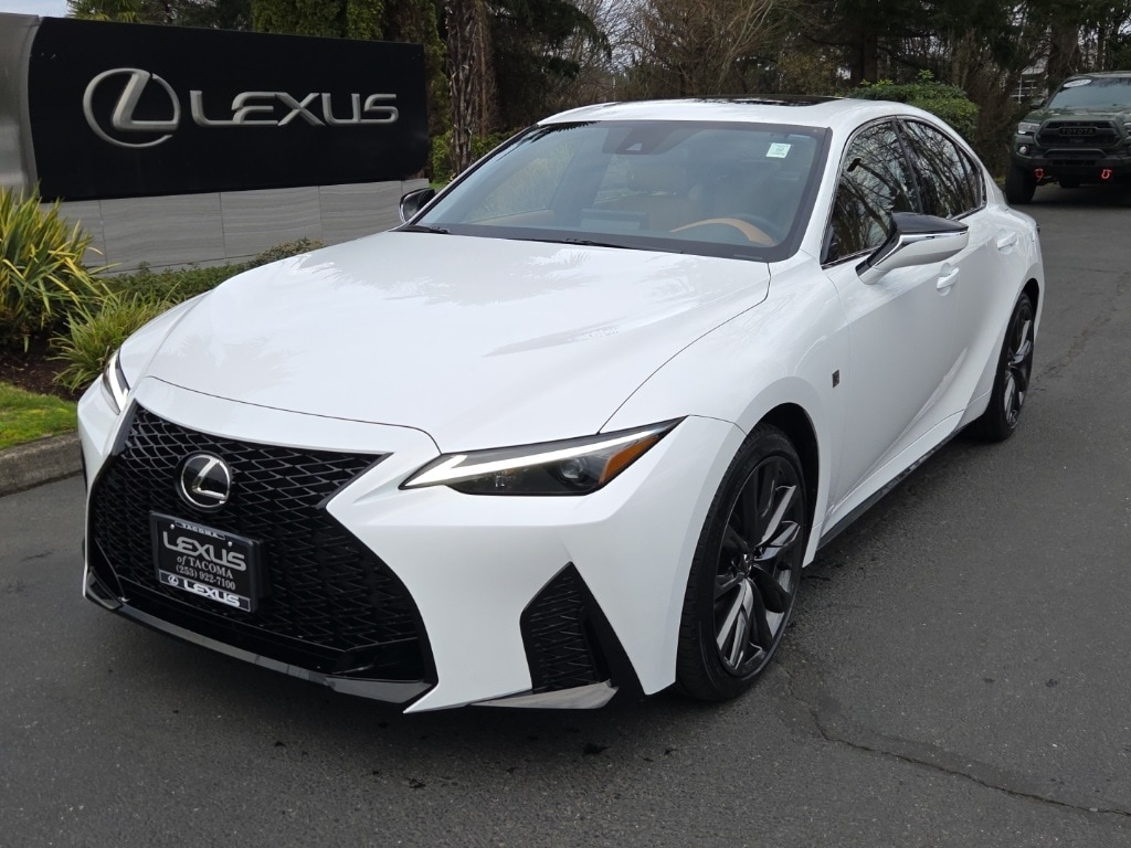 2025 Lexus IS Sport's photo