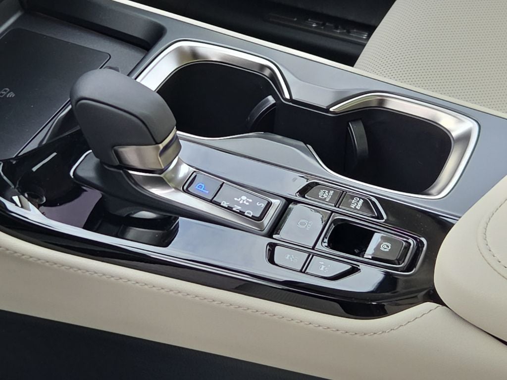2026 Lexus NX 450h+ Luxury - Photo 13