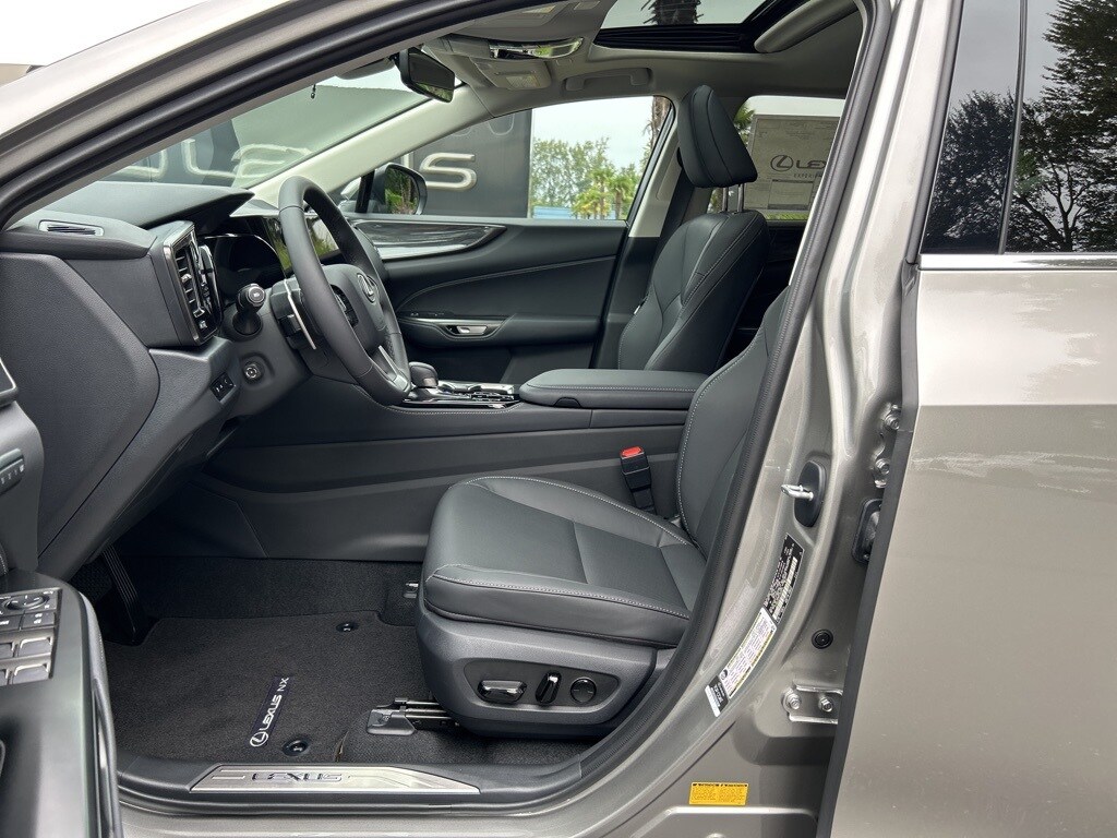2026 Lexus NX 350 Premium AWD photo 4