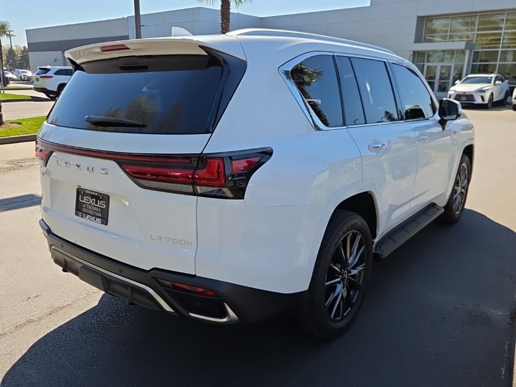 2026 Lexus LX F-Sport - Photo 7