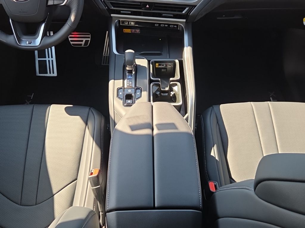 2026 Lexus TX 500h F-Sport - Photo 23