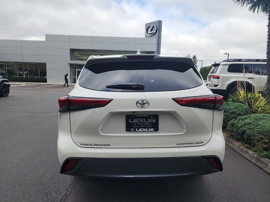Used 2021 Toyota Highlander Limited