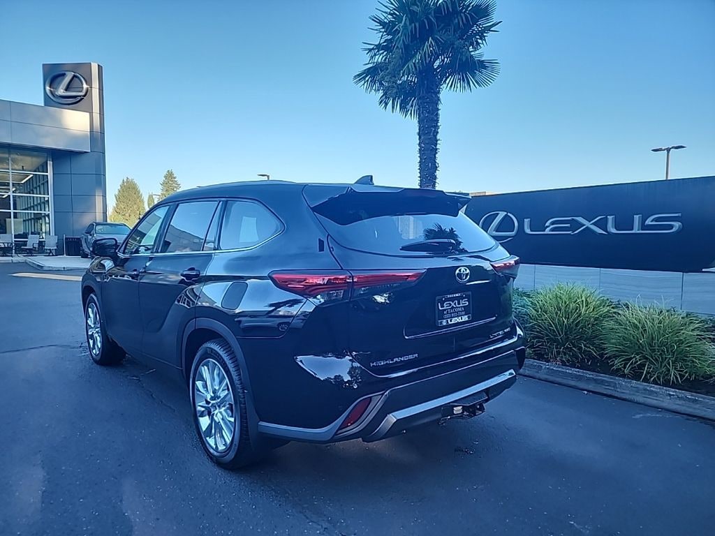 Used 2021 Toyota Highlander Limited