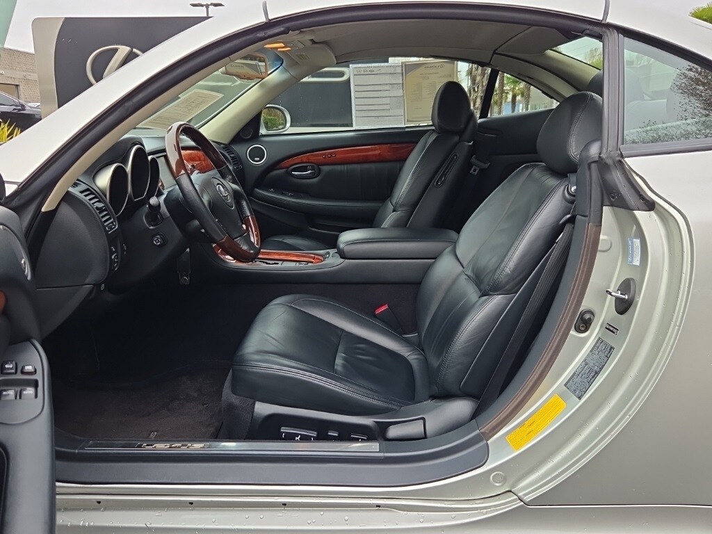2004 Lexus SC 430 photo 4