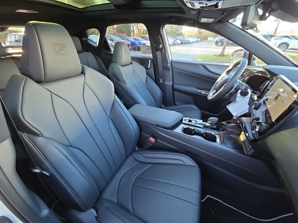 2026 Lexus NX 450h+ F-Sport - Photo 21