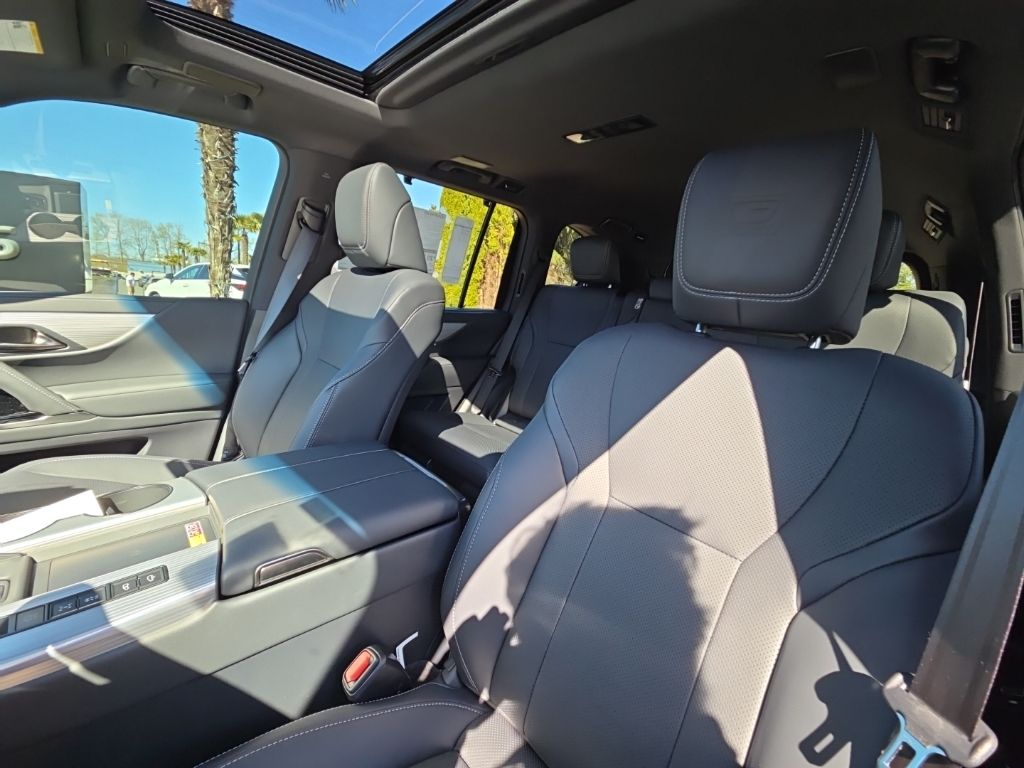 2026 Lexus LX F-Sport - Photo 14