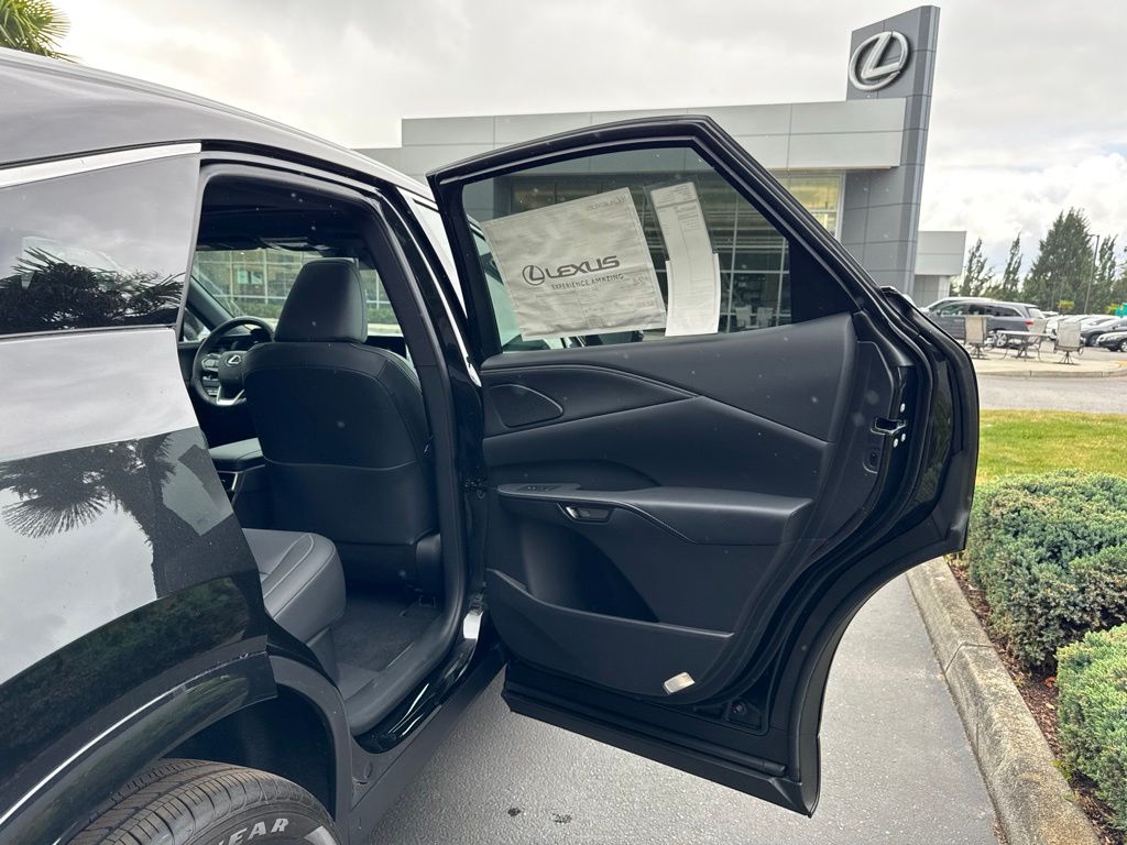 2026 Lexus RX 350 Premium - Photo 17