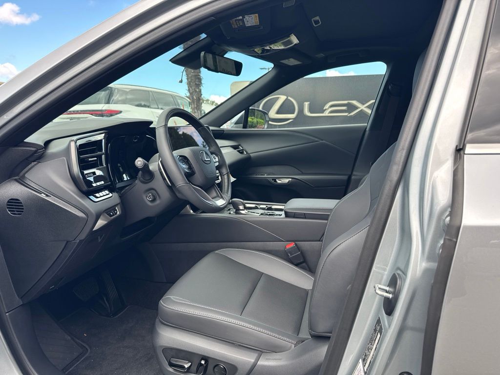 2026 Lexus RX 350 Premium - Photo 4