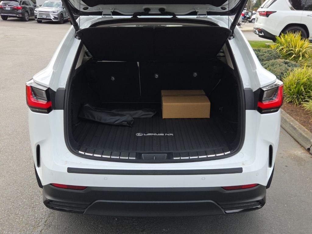 2026 Lexus NX 450h+ Luxury - Photo 16