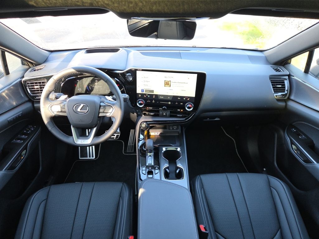 2026 Lexus NX 450h+ F-Sport - Photo 22