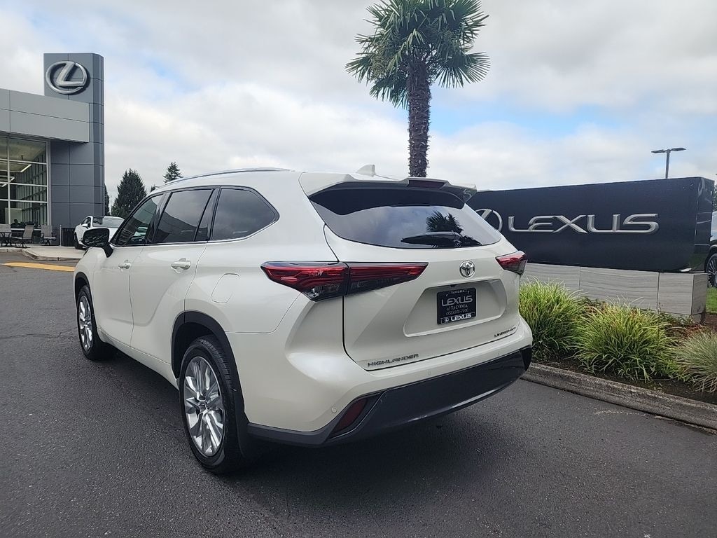 Used 2021 Toyota Highlander Limited