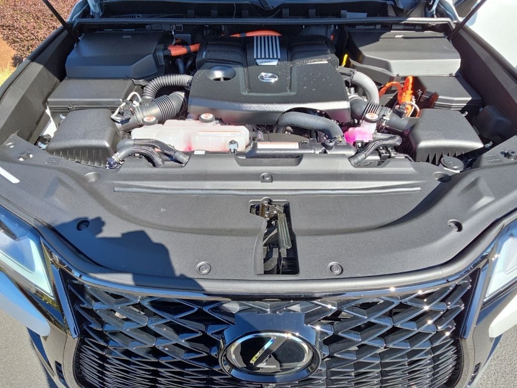 2026 Lexus LX F-Sport - Photo 29