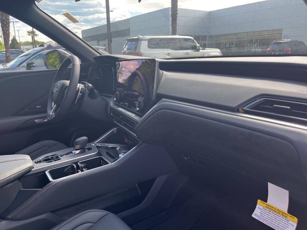 2026 Lexus TX 500h F-Sport - Photo 20