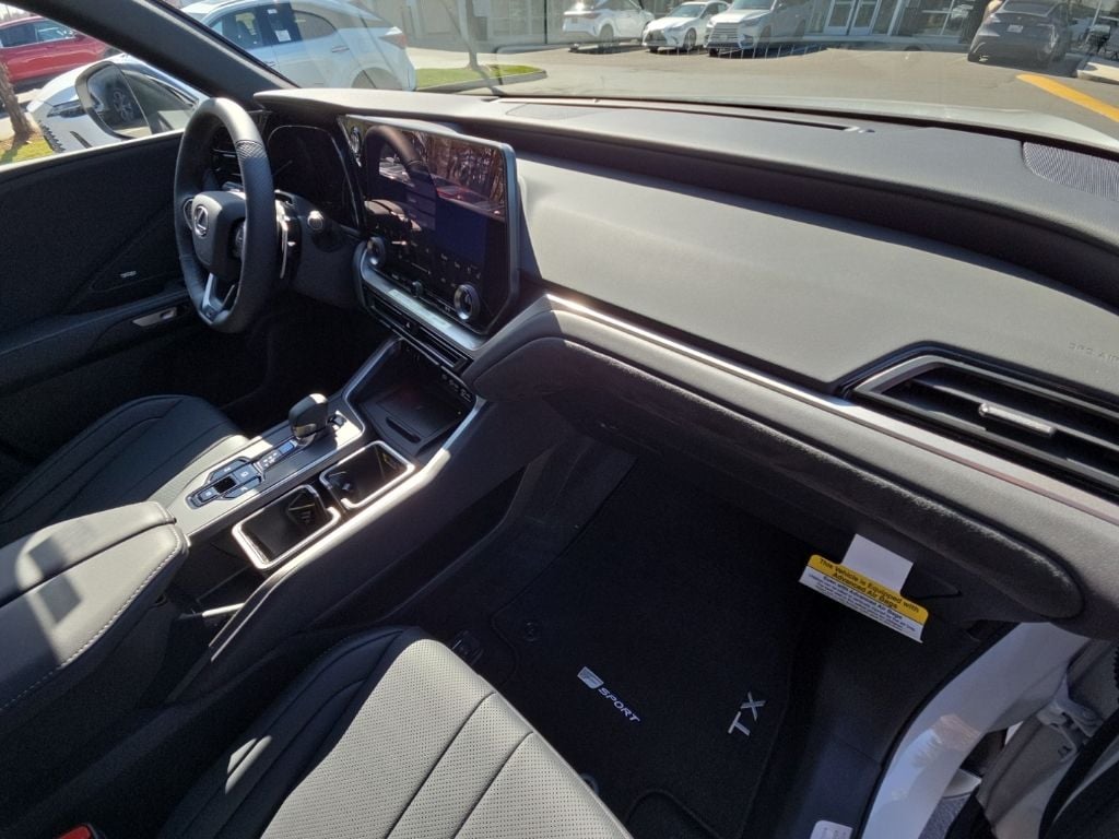 2026 Lexus TX 500h F-Sport - Photo 20