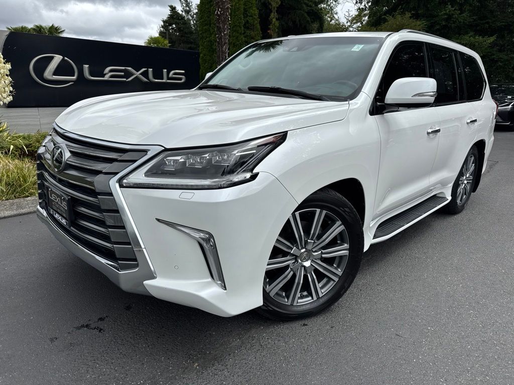 2017 Lexus LX 600 570's photo