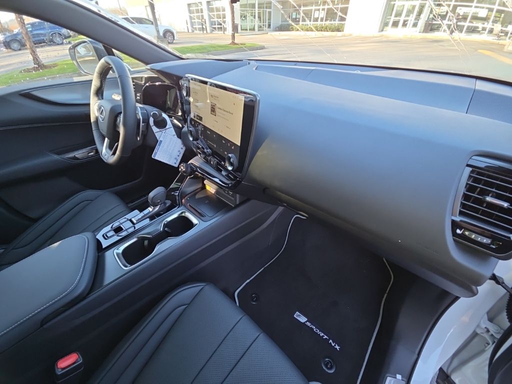 2026 Lexus NX 450h+ F-Sport - Photo 20
