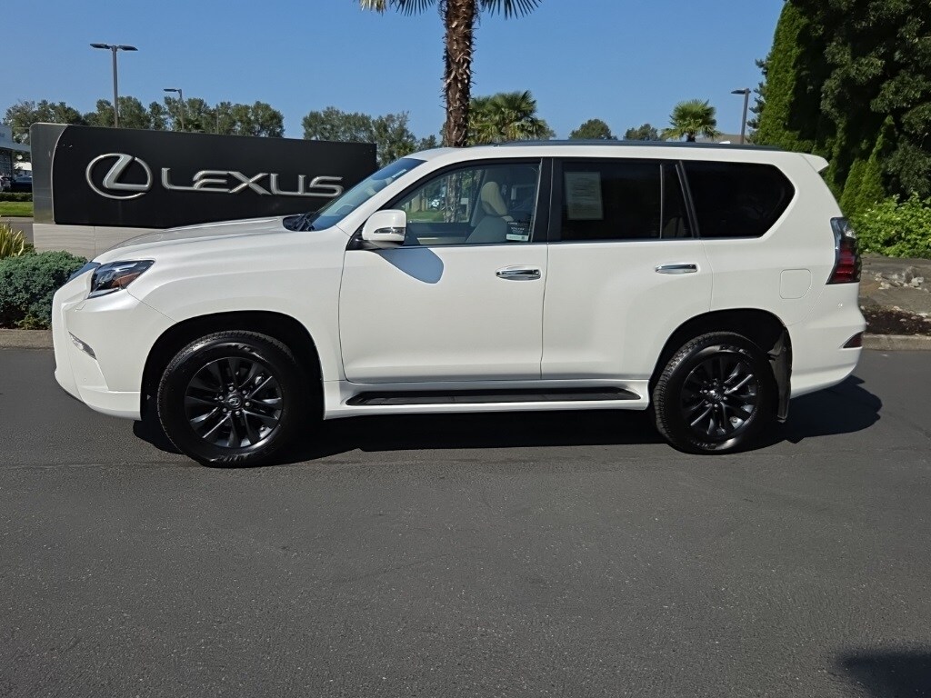 2022 Lexus GX 460 Premium photo 2