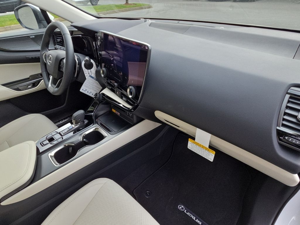 2026 Lexus NX 450h+ Luxury - Photo 20