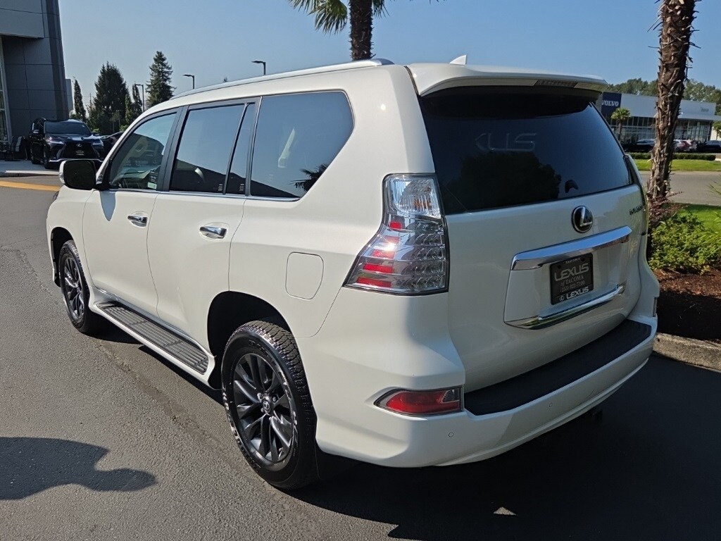 2022 Lexus GX 460 Premium photo 3