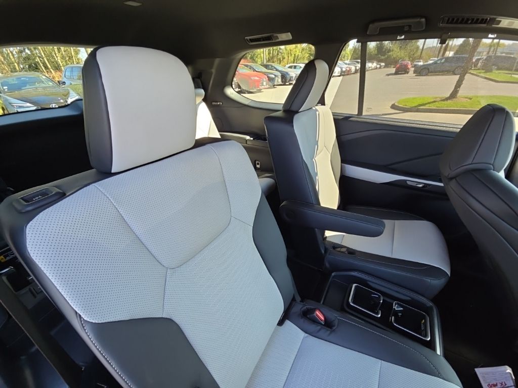 2026 Lexus TX 500h F-Sport - Photo 18