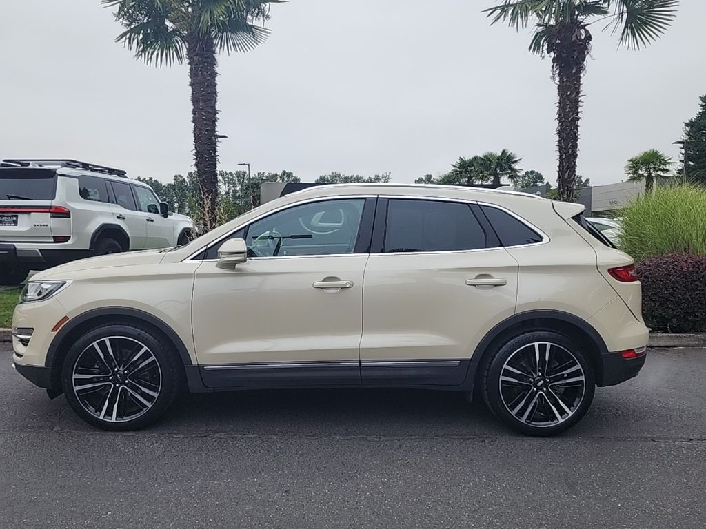 Used 2018 Lincoln MKC Reserve with VIN 5LMTJ3DHXJUL12051 for sale in Fife, WA