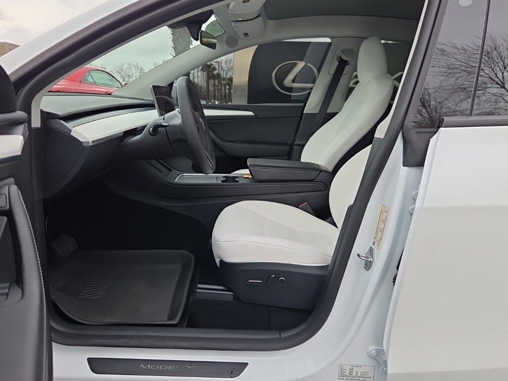 Used 2024 Tesla Model Y Long Range SUV