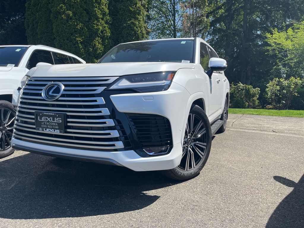 2026 Lexus LX 600 700h Luxury's photo