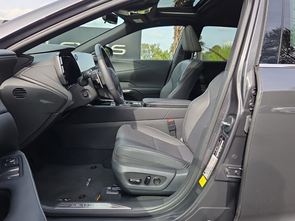2024 Lexus RX 350h Premium photo 4