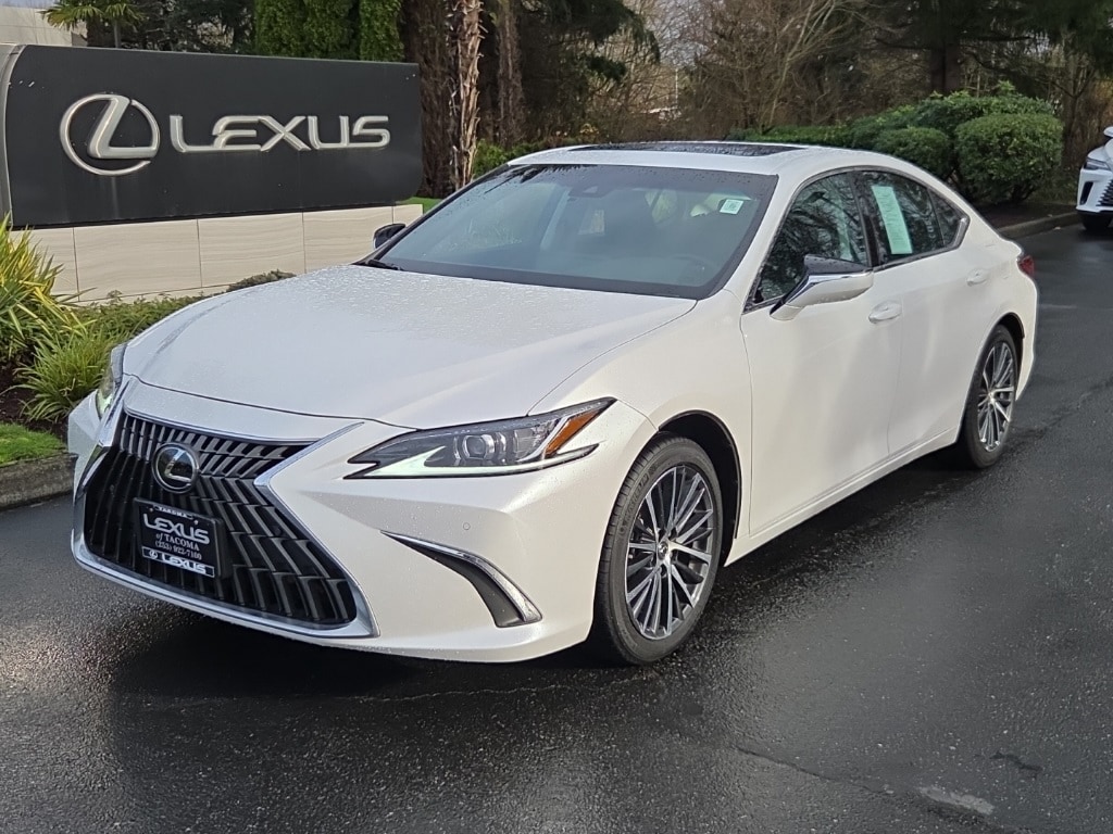2024 Lexus ES 350's photo