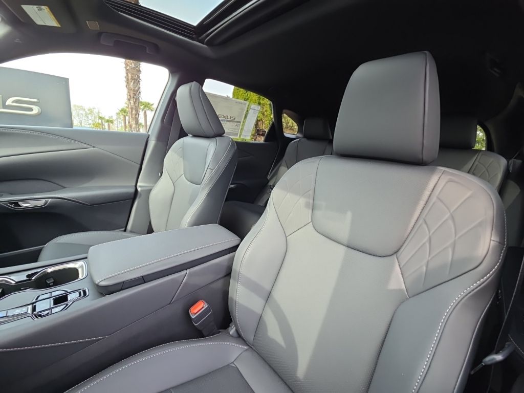 2026 Lexus RX 350 Premium - Photo 14