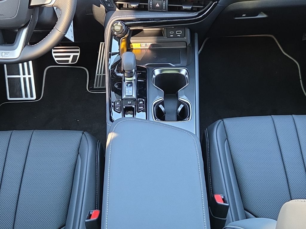 2026 Lexus NX 450h+ F-Sport - Photo 23