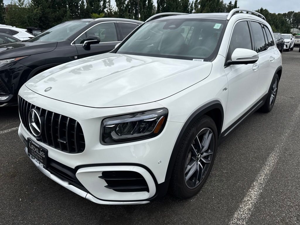 2025 Mercedes-Benz GLB GLB 35 AMG 4MATIC's photo
