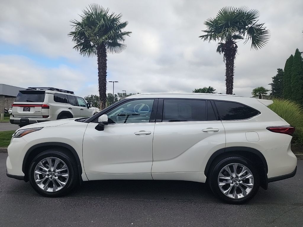 Used 2021 Toyota Highlander Limited