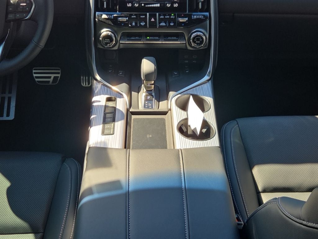 2026 Lexus LX F-Sport - Photo 23